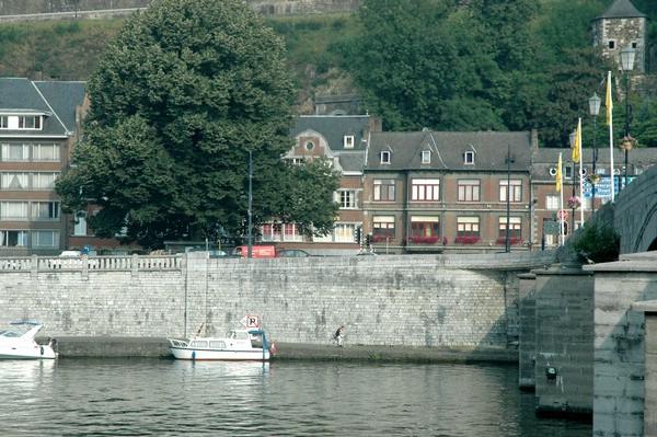 namur2004103