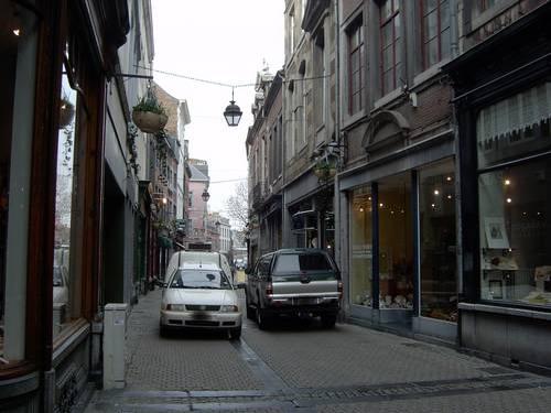 namur2004331