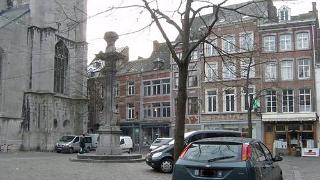 namur2004328