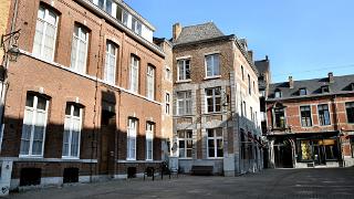 namur010810070