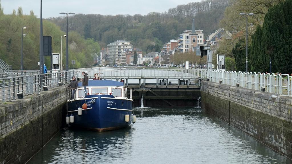 namur090417076