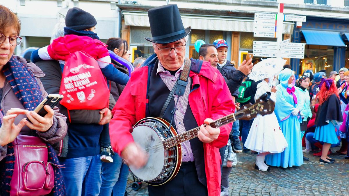 namur011219037