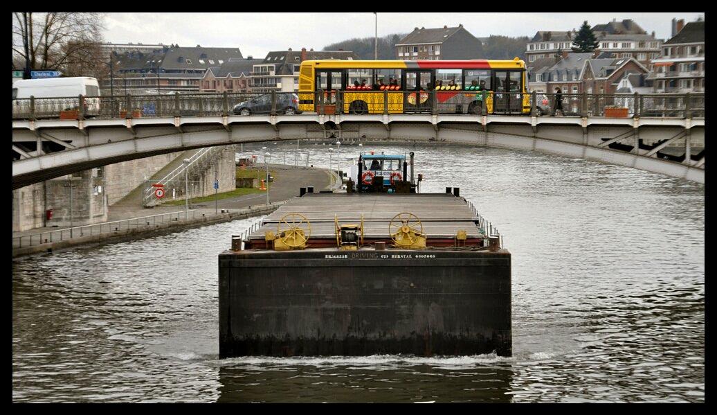 namur200211044