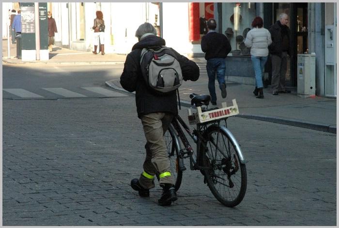 namur220106017