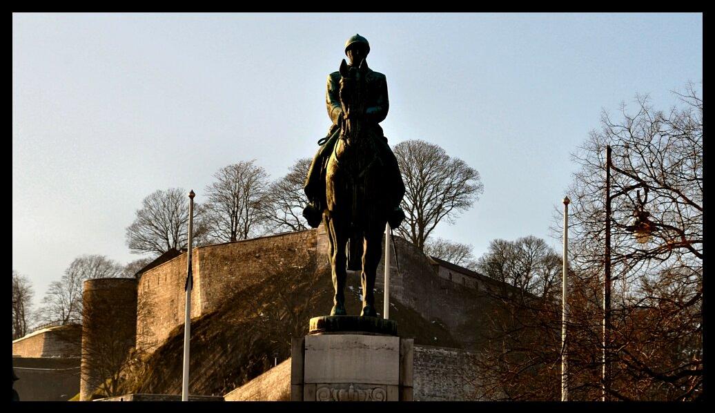 namur160111063