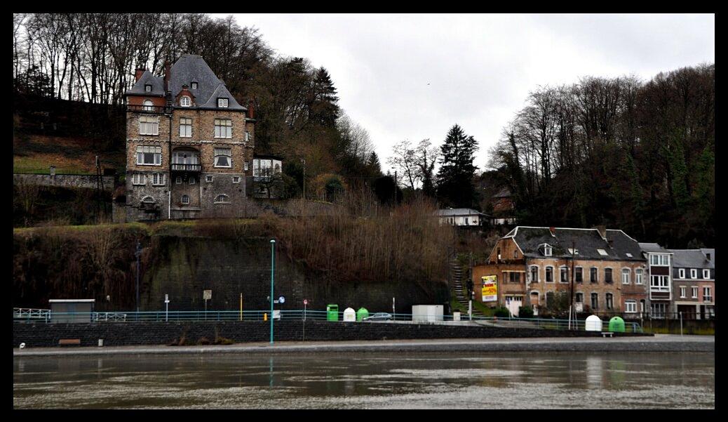 namur2201120104