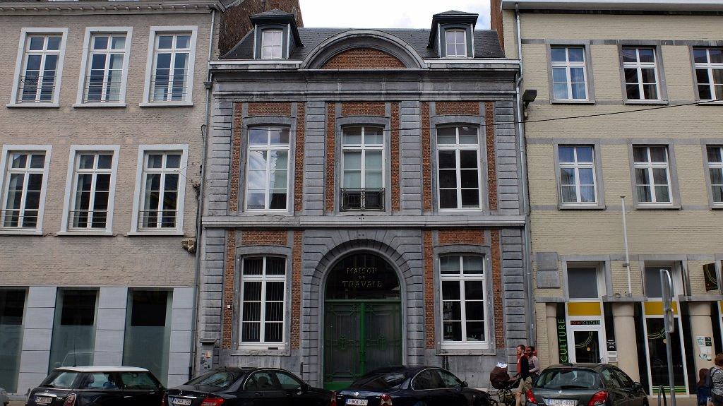 namur110617018