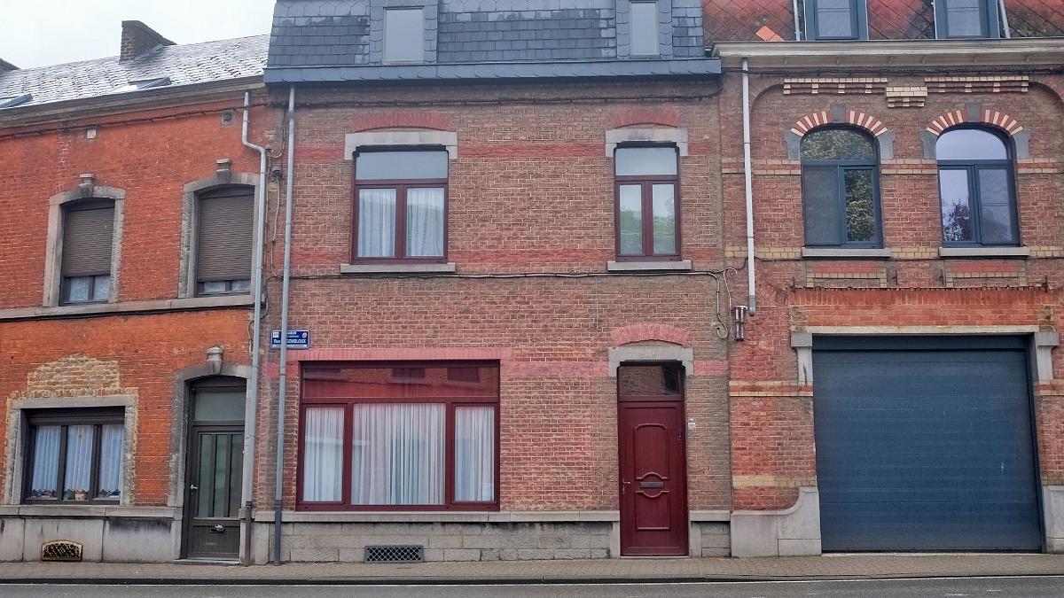 namur0605180083