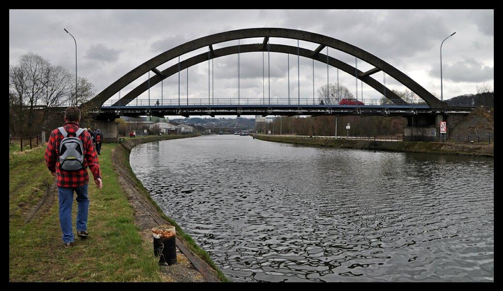 namur2503120009