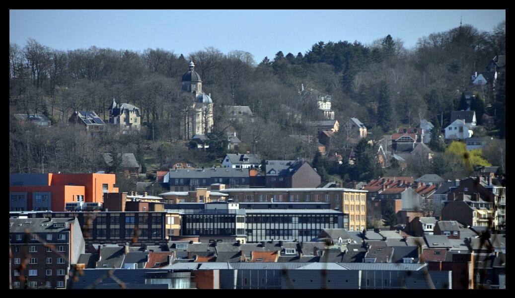 namur2503120144