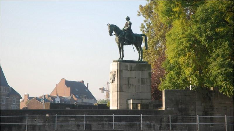 namur051008010