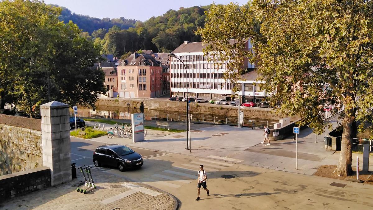 namur010919056